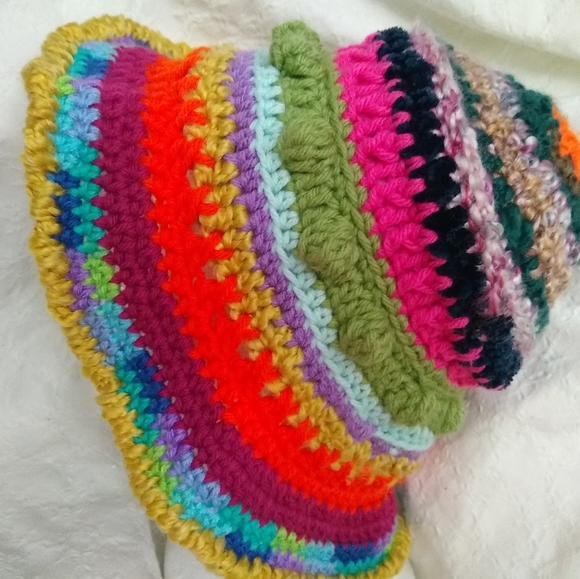 Bohemian bucket crochet hat - Picture 5 of 7